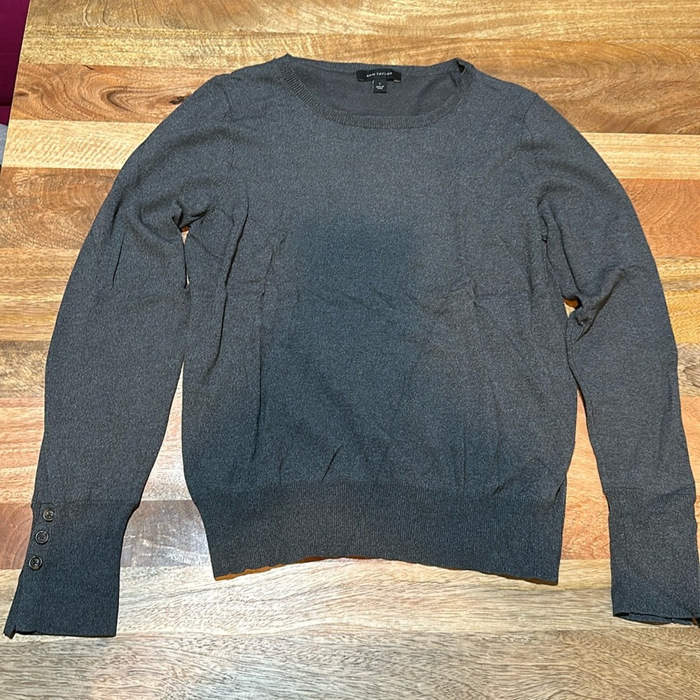 Ann Taylor long sleeve gray shirt size large